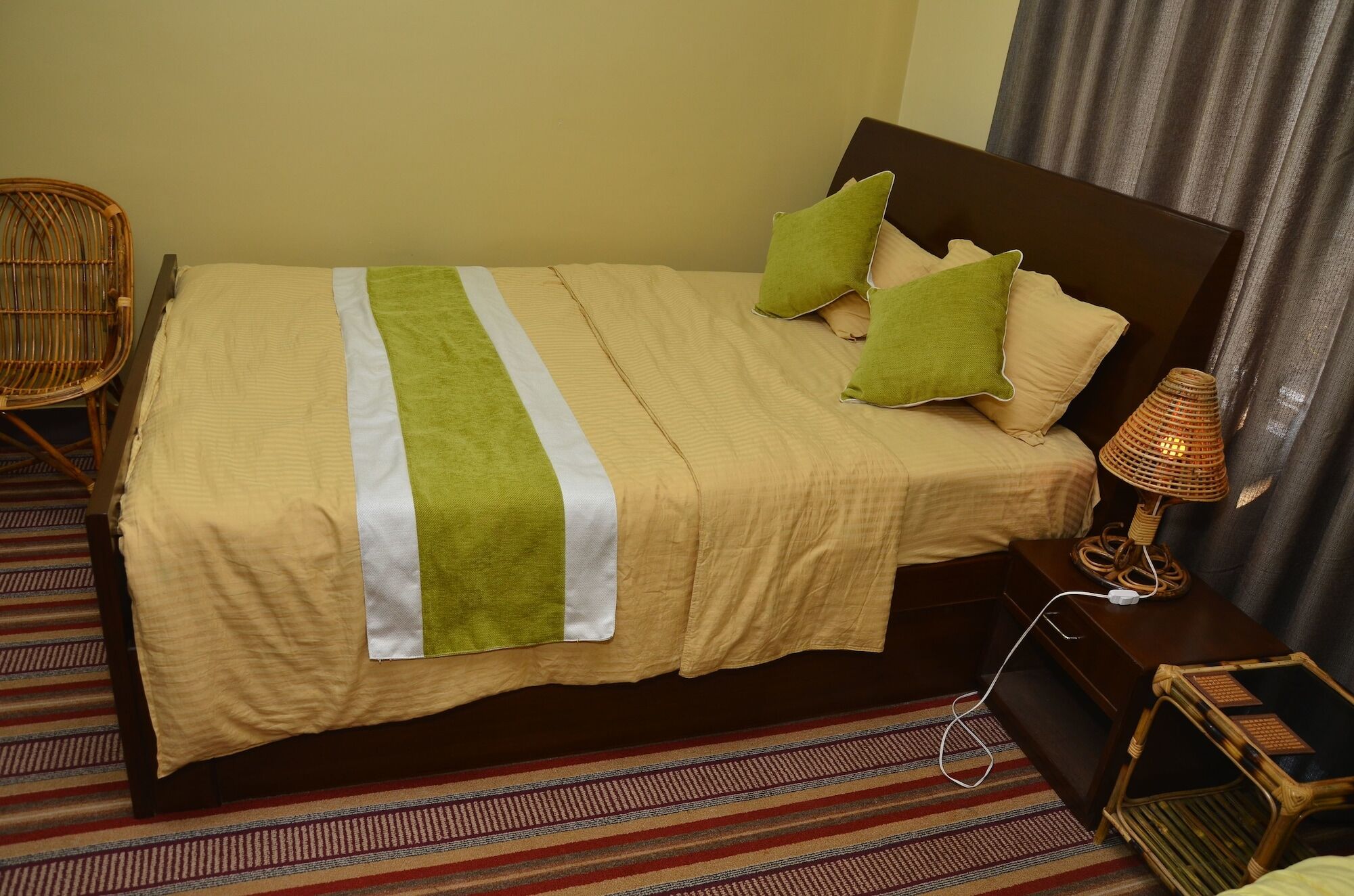 Oyo 720 Lekali Homes And Restaurant Kathmandu Bagian luar foto