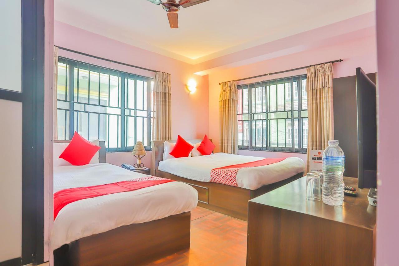 Oyo 720 Lekali Homes And Restaurant Kathmandu Bagian luar foto